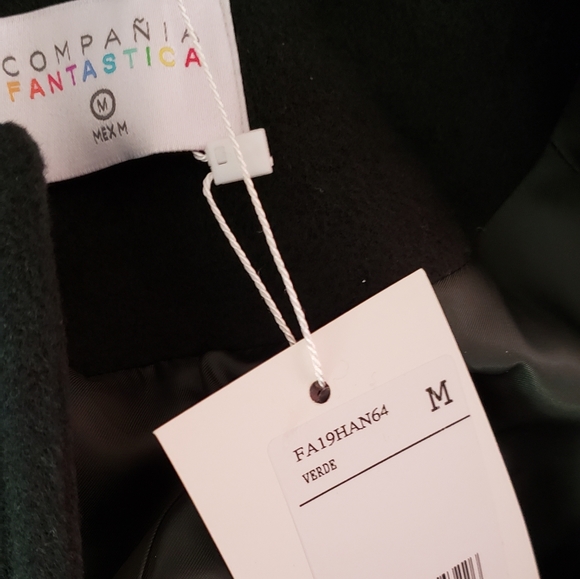 GREEN SHORT DROPPED SLEEVES COAT - Picture 2 of 4